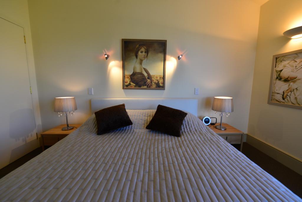 Windhover Suites Tasman Dış mekan fotoğraf