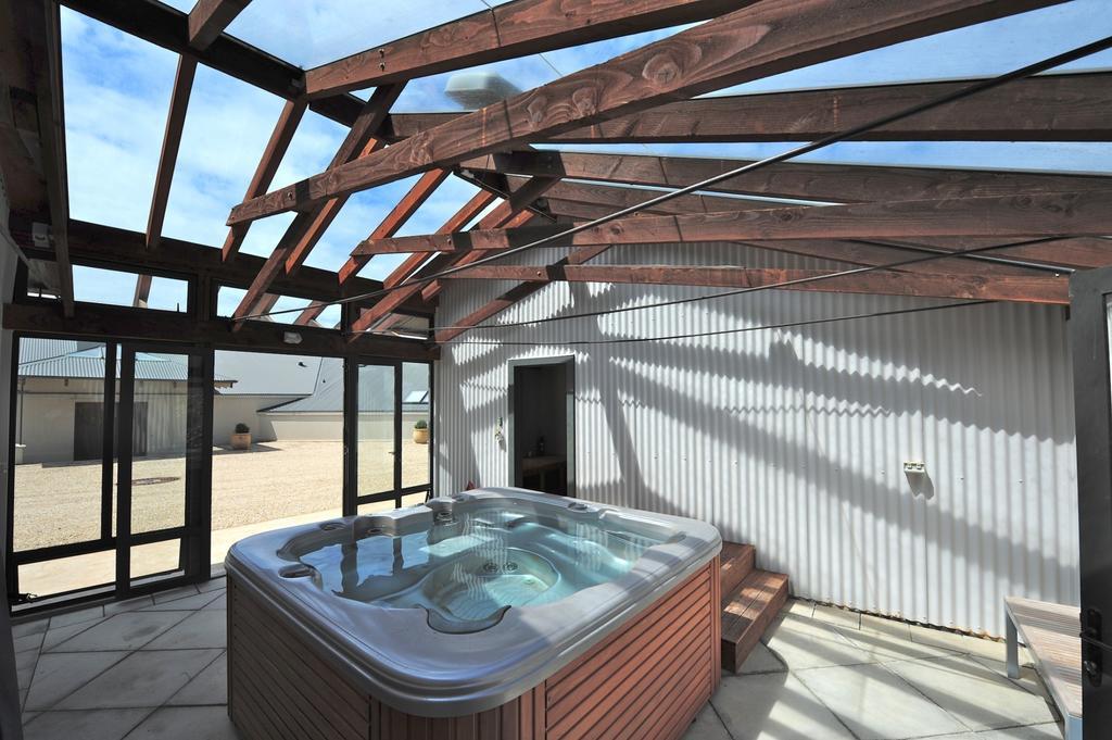 Windhover Suites Tasman Dış mekan fotoğraf